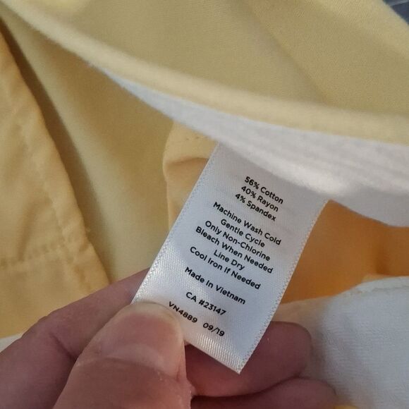 Talbots Hamshire Ankle pants with Button Detail size 4 petite - Picture 3 of 5